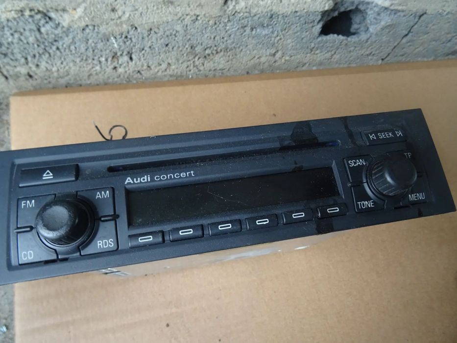 Audi A4 B6 CD 8E0035186J Radio
