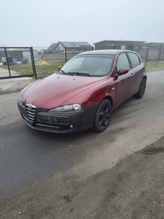 Alfa Romeo 147 z Niemiec . Mały przebieg 140 tys km ! 1.6 benzyna