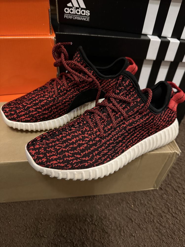 Кросівки дитячі Adidas Yeezy Boost p.36  ,23 см нові