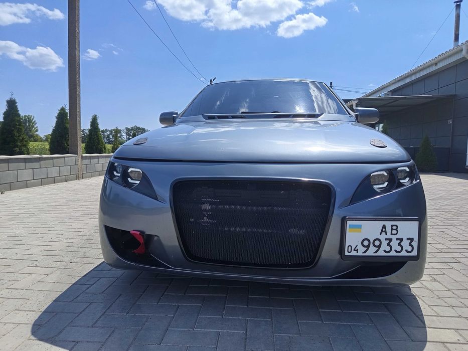 Продам  ефектний автомобіль ВАЗ 2110