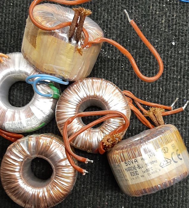 Transformadores 220V/12V