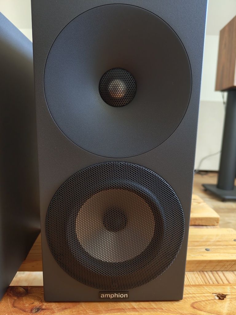 Colunas Amphion Argon 1