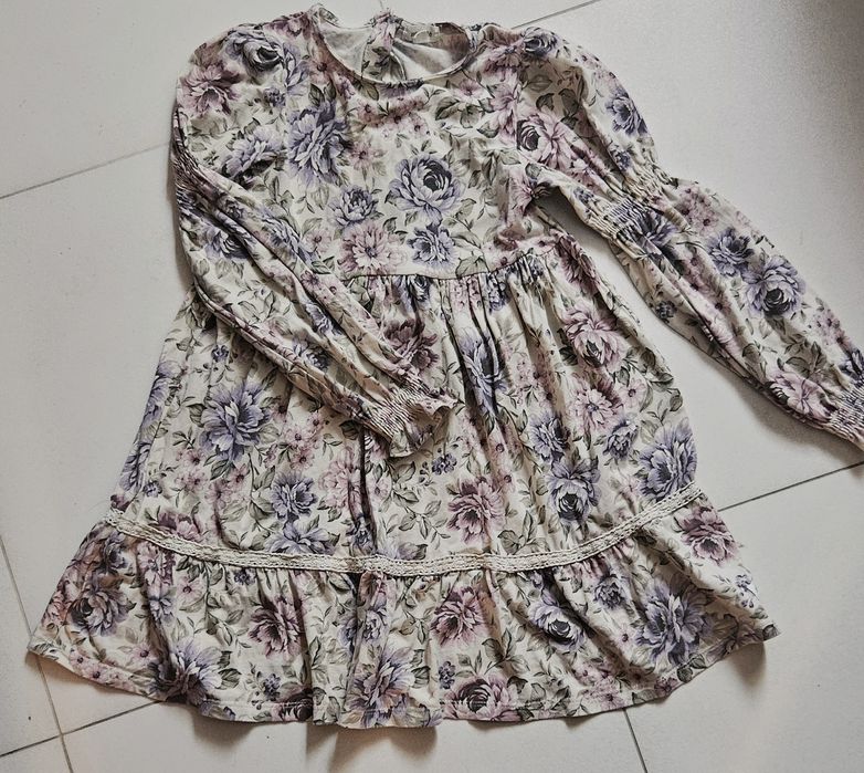 Sprzedam sukienkę Newbie 122