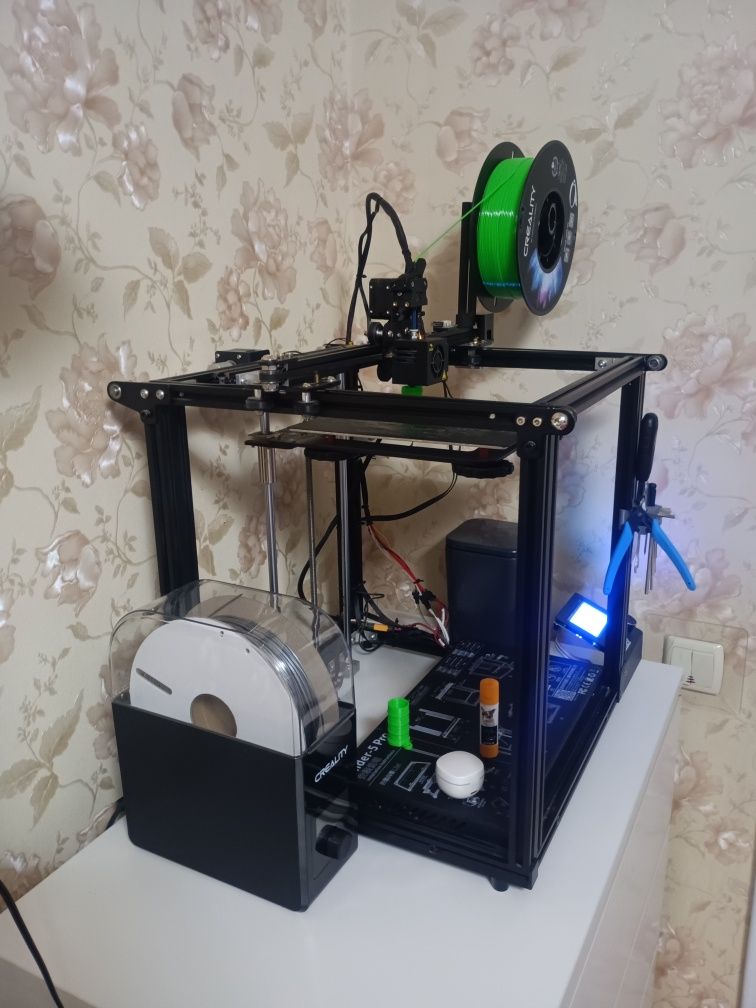 Продам 3д принтер Creality Ender-5pro