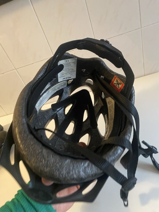 Conjunto de Chuva + Bota + Luva + Capacete