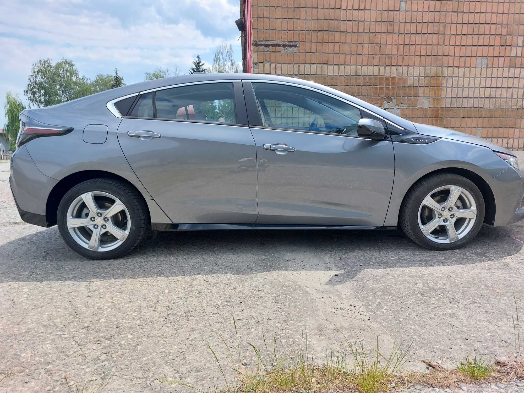 Chevrolet  VOLT2 2017р.в. укр.меню зарядний пристрій, Л131НГ