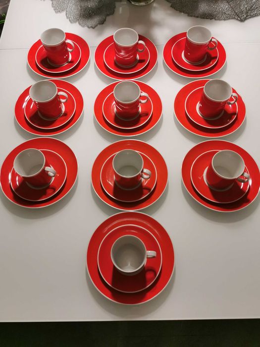 Zestaw kawowy Vintage Karolina Trio: Czerwony i biały