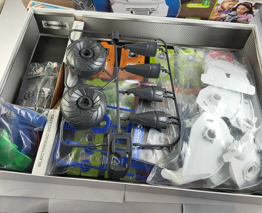 Cyber talk robot programowany