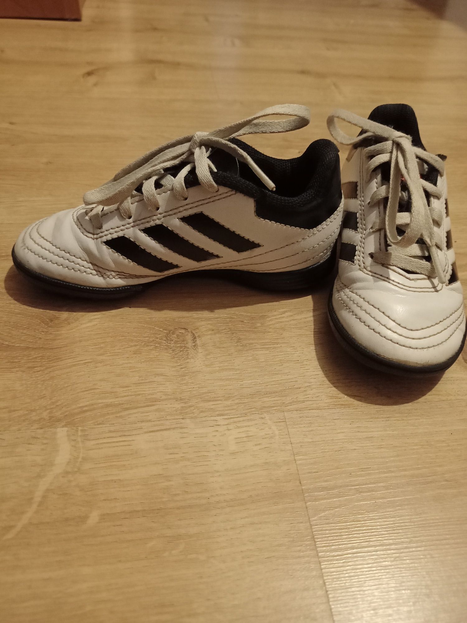 Buty adidas chłopięce 28