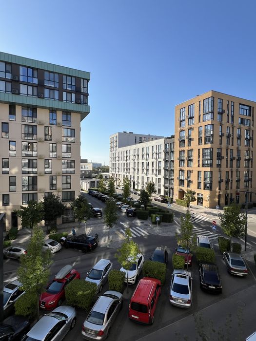 Продаж двокімнатна кв. в ЖК Файна Таун, з кухнею-вітальнею, не кутова