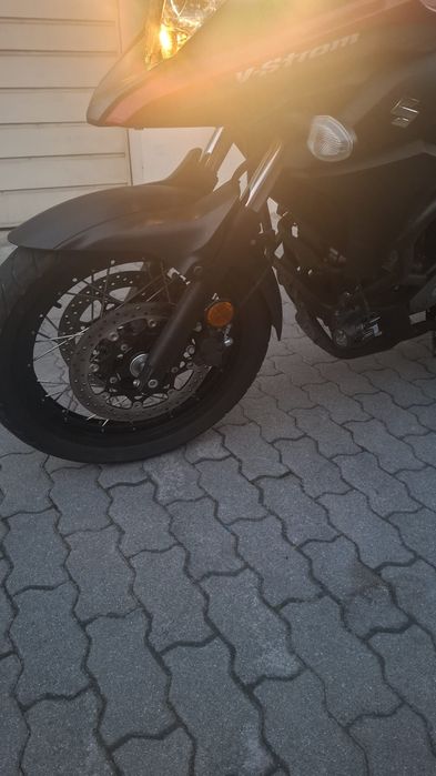 Suzuki V-STROM 650 Black Edition