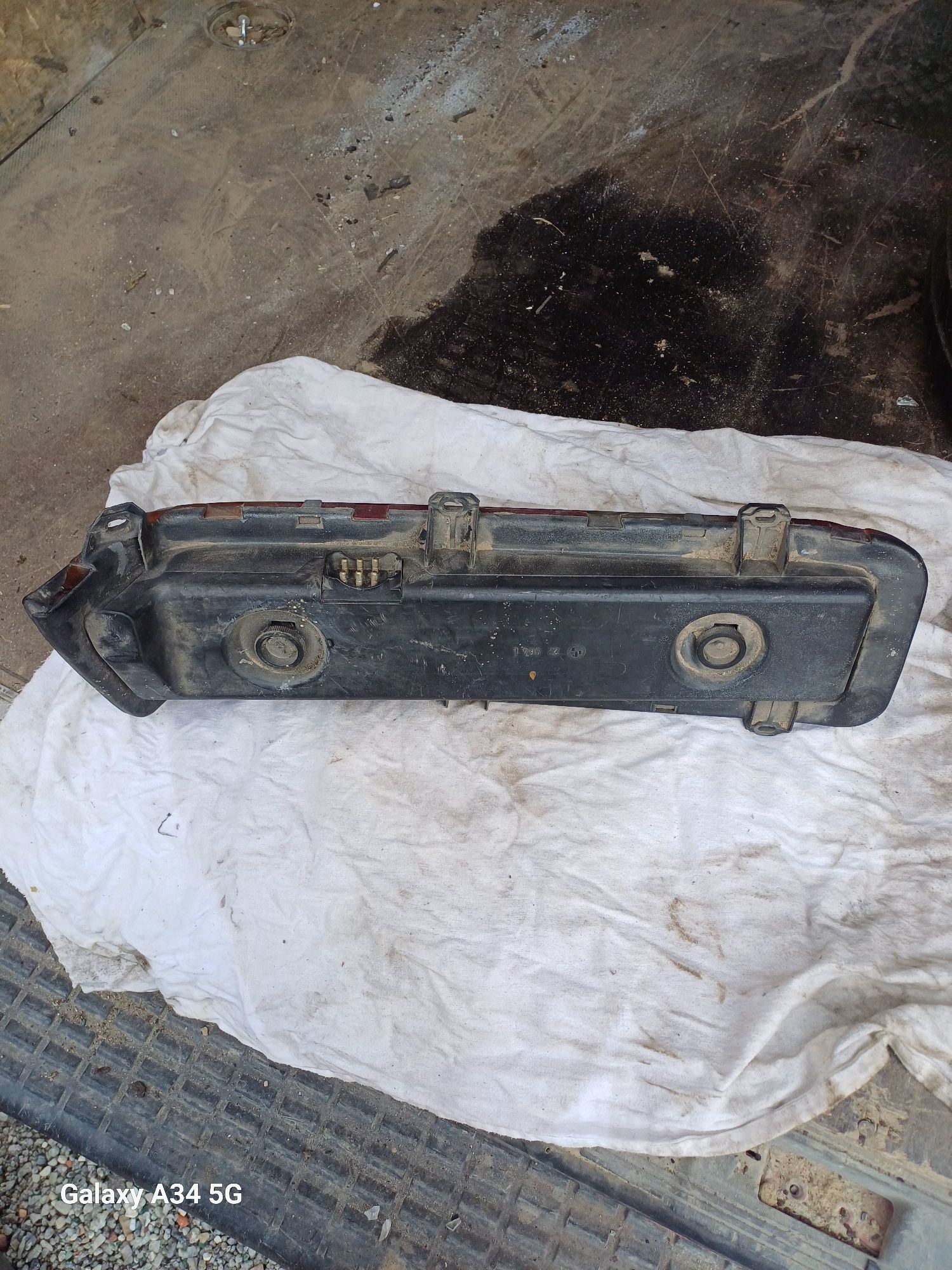 Lampa tylna lewą mercedes w123