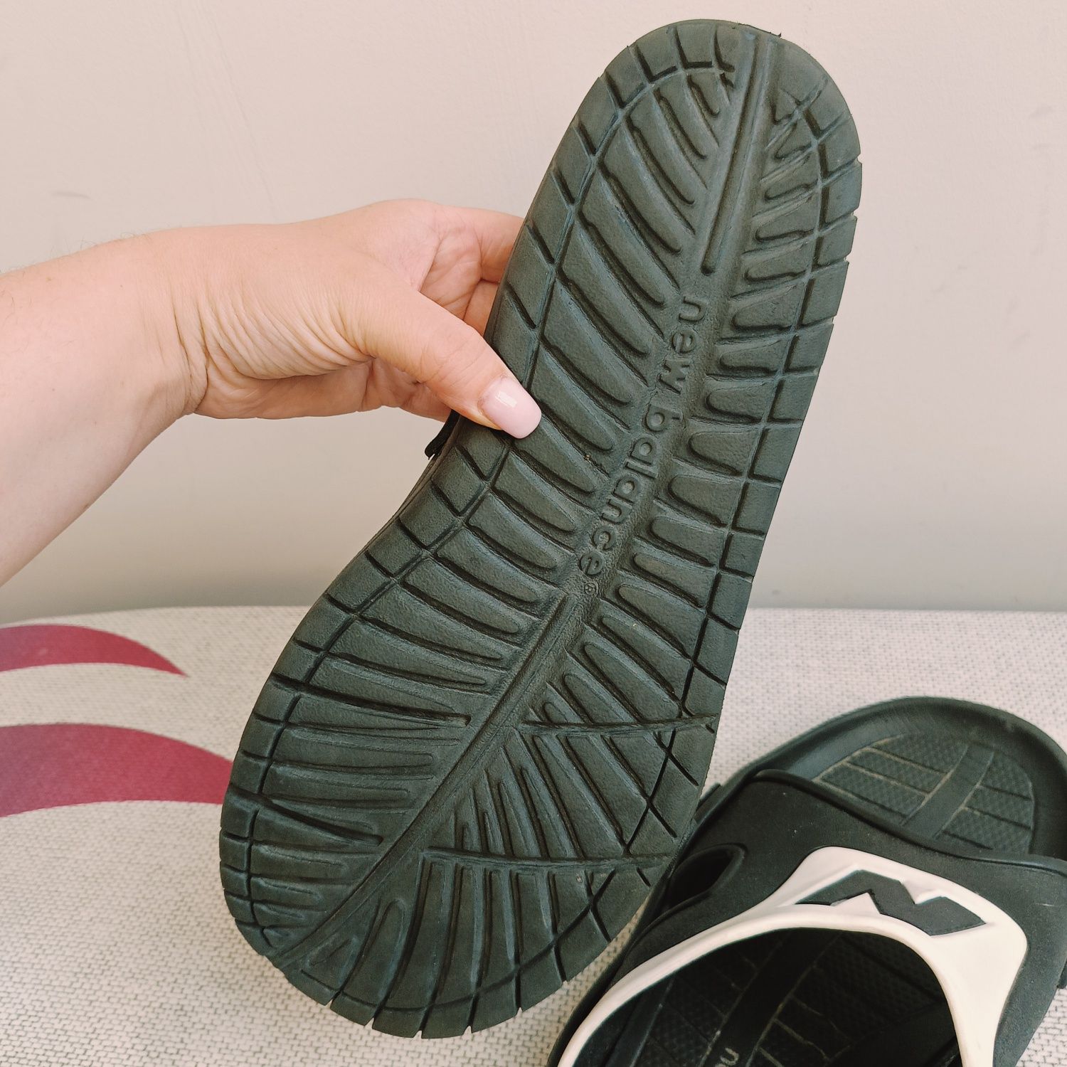 Klapki New Balance 47,5