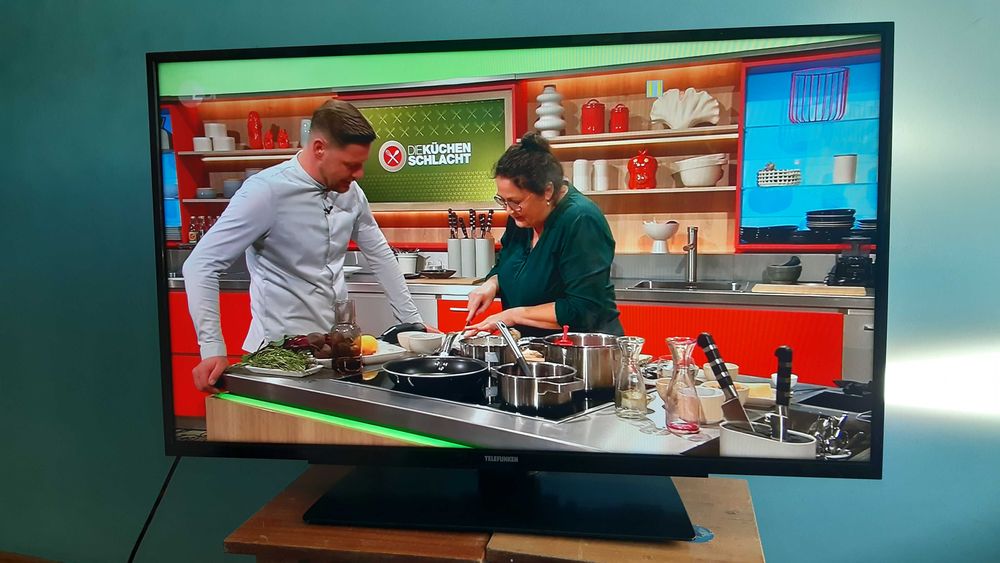 43" TELEFUNKEN смарт Німеччина, 6 місяців гарантії!!!