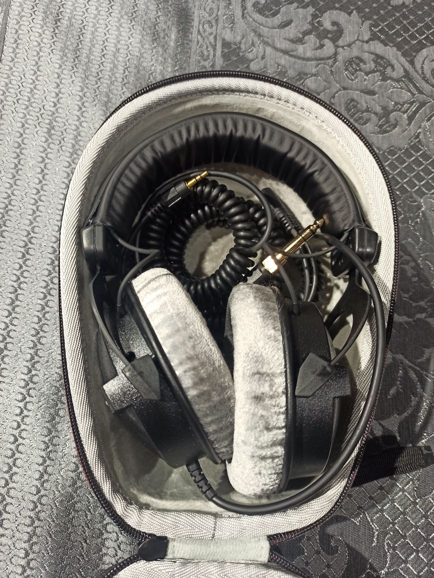 Наушники Beyerdynamic DT 770 PRO 250 Ohm
