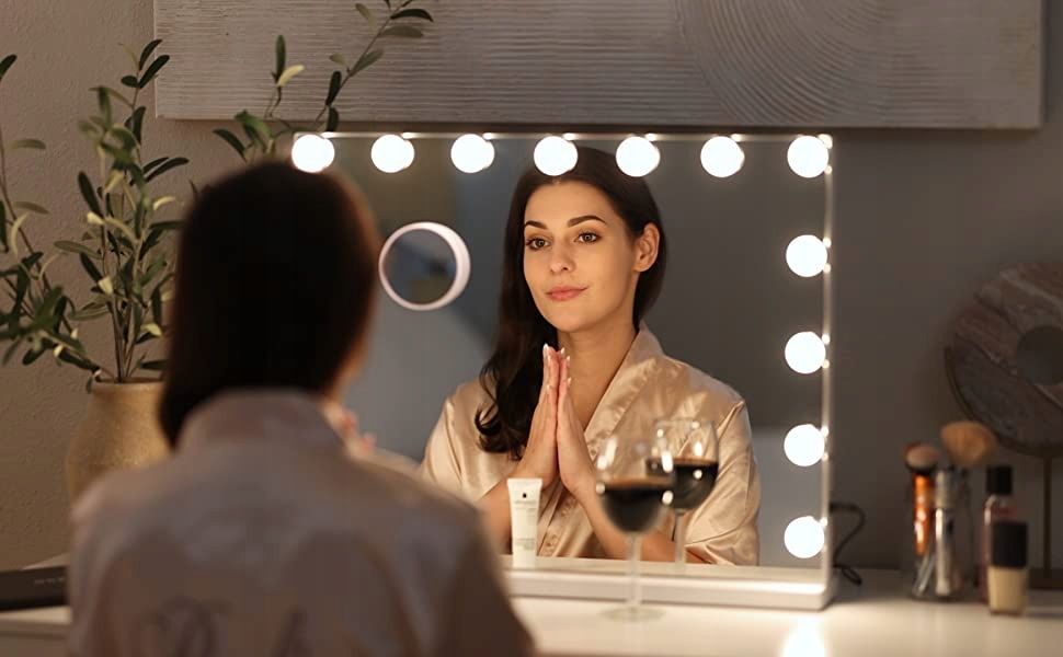 Lustro Hollywood LED z 15 żarówkami i USB