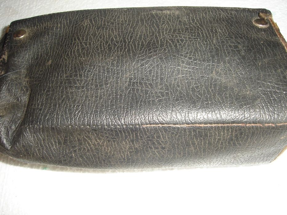 Wiekowa apteczka lekarska, Puck