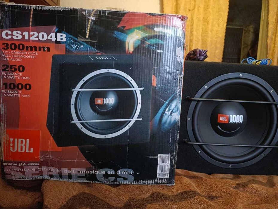 Сабвуфер в отличном состоянии