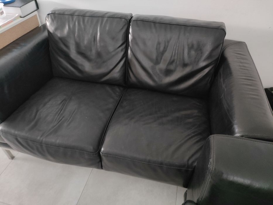 Dwie czarne sofy kanapa sofa skóra
