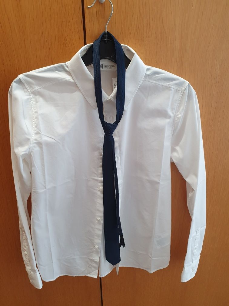 Camisa branca com gravata criança