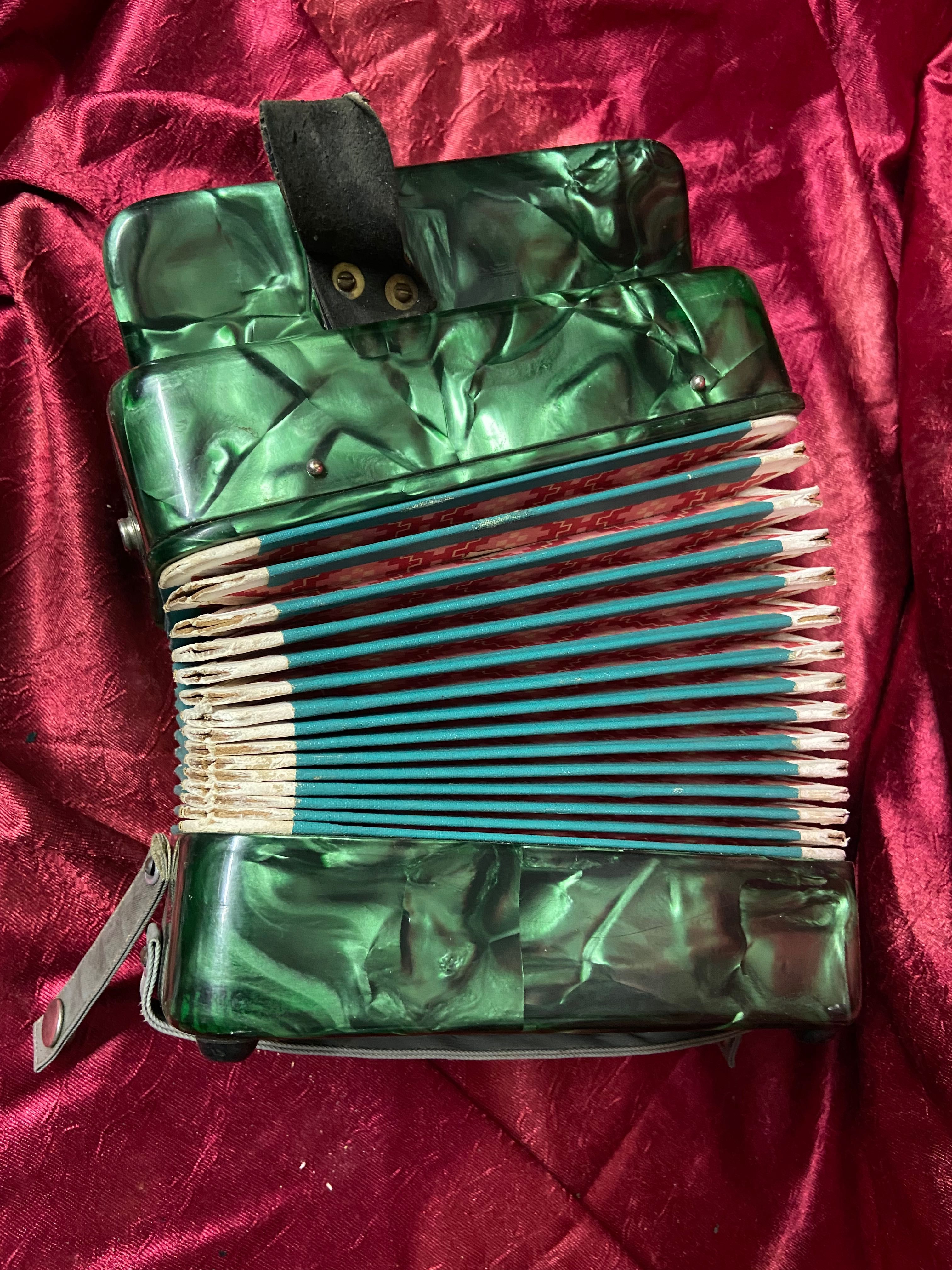 Acordeão Accordion antigo