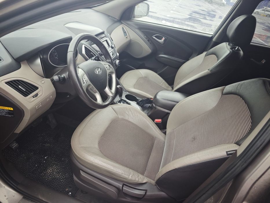 Хундай Туксон 2013 Hyundai ix35 Tucson Кросовер Позашляховик