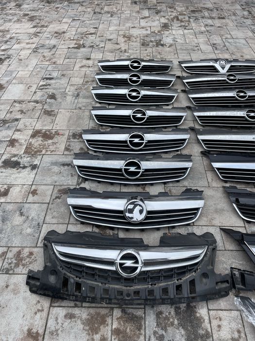 Решітка радіатора решотка гриль opel astra h Zafira B Vectra C Corsa