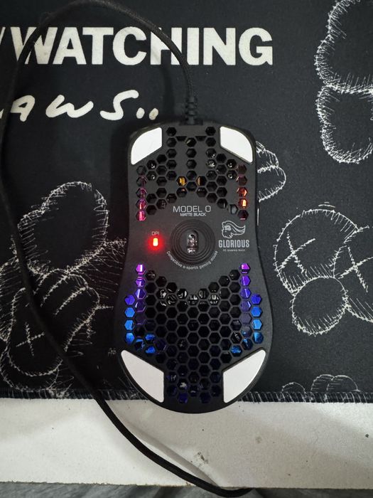 Rato Gaming Glorious Model O- Preto