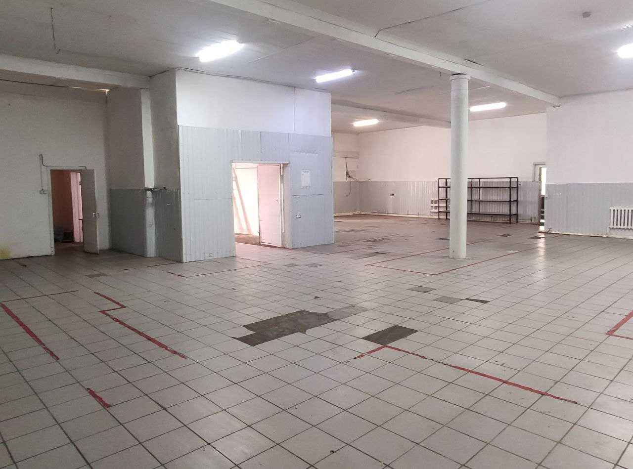 Будівля під бізнес біля ТЦ Епіцентр  1266 м2 + 25 соток