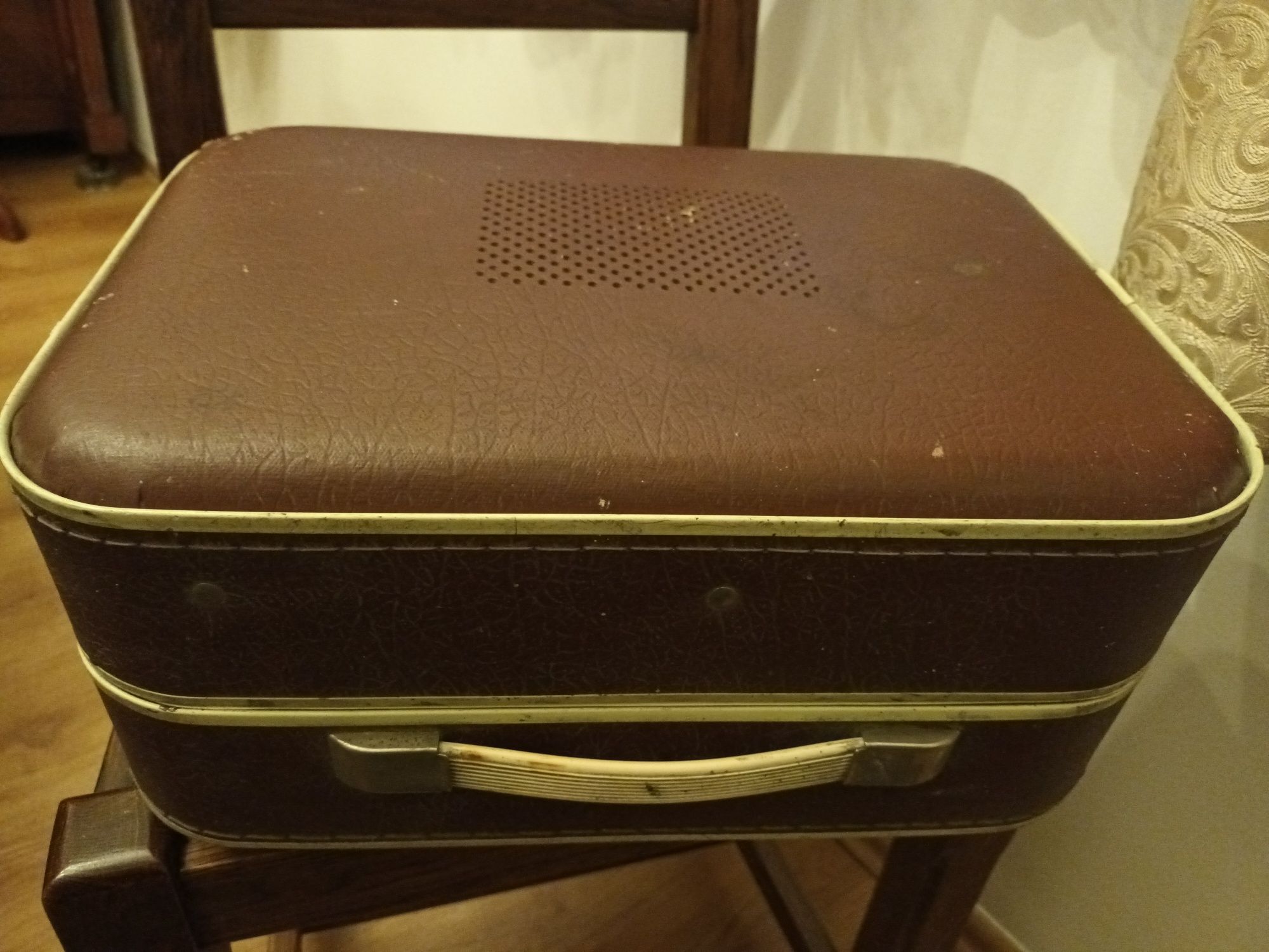 Stary adapter walizkowy ZSRR