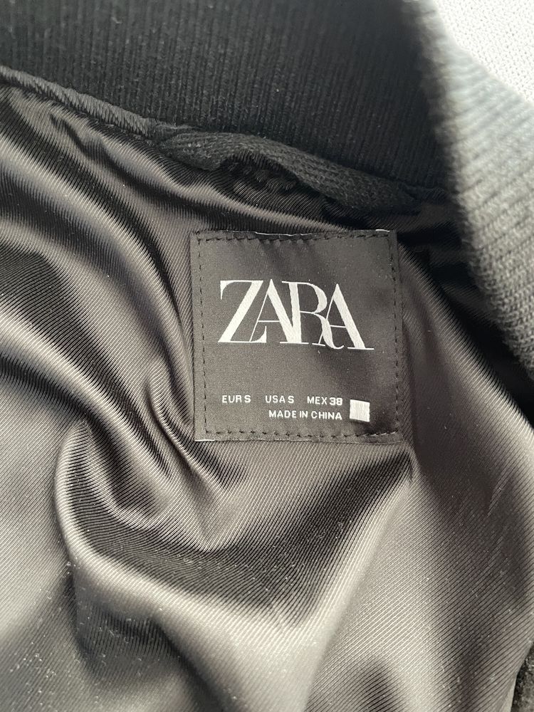 Куртка чоловіча весіння вітровка Zara розмір S