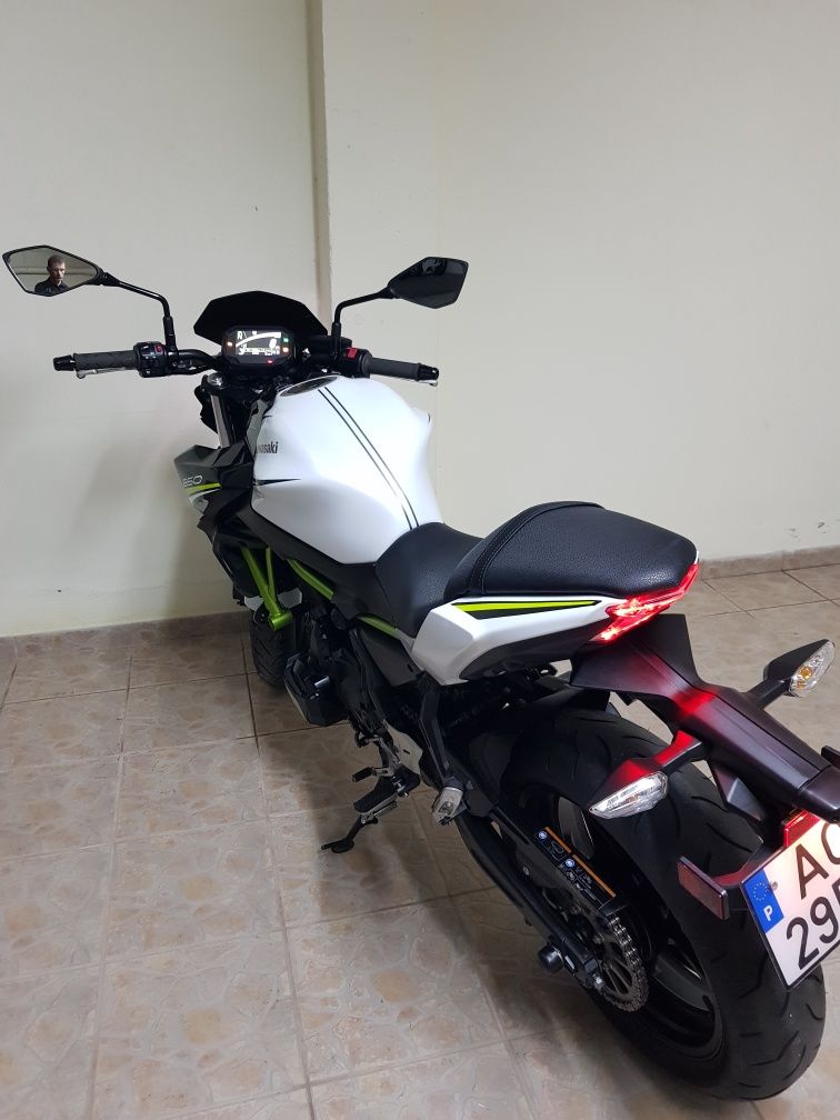 Kawasaki Z650  de 2021