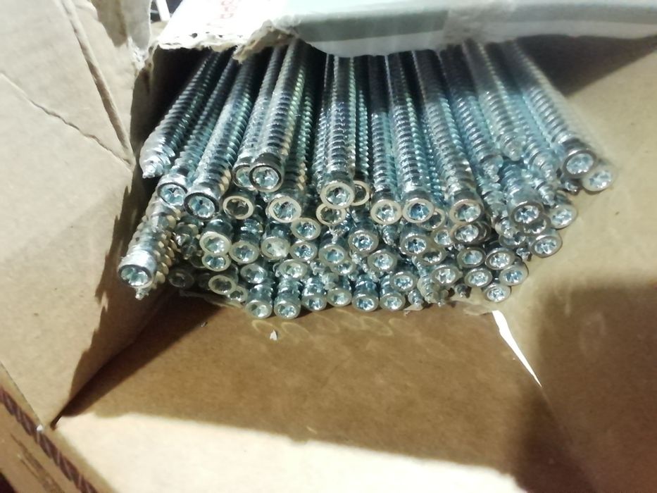 Śruba montażowa do okien PCV 7,5x302