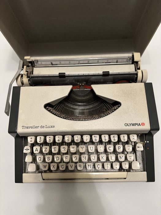Maquina de escrever Olympia