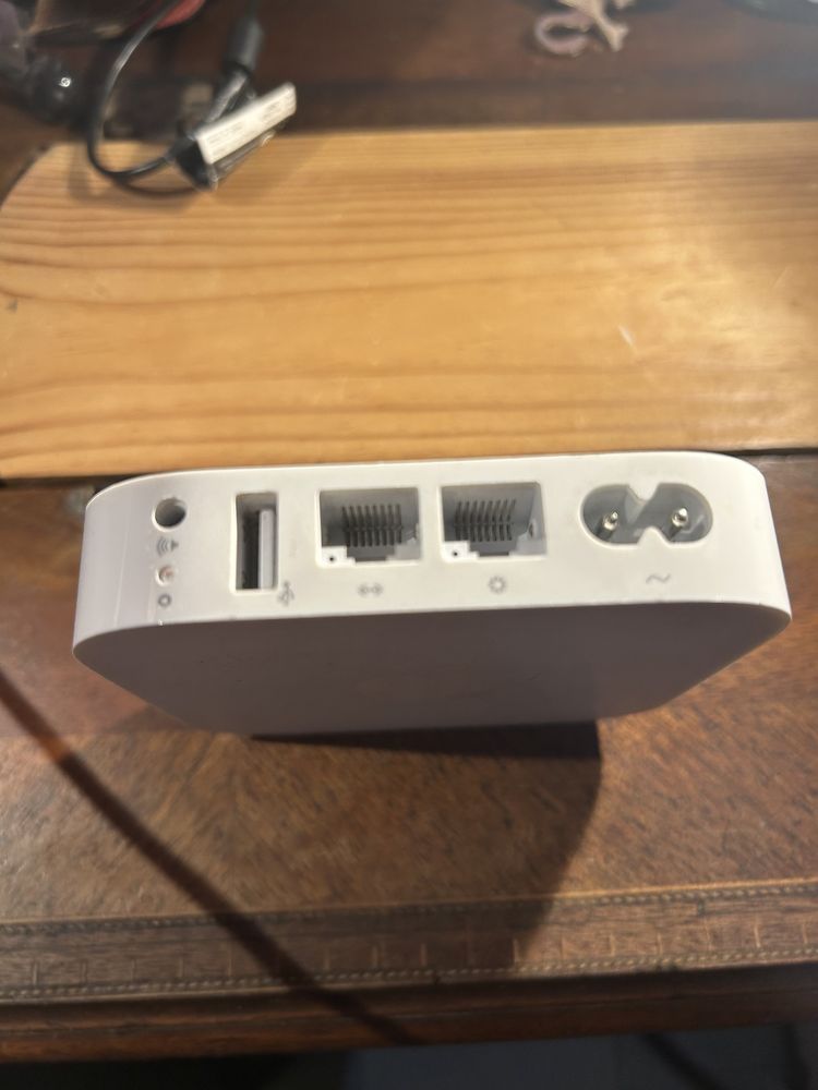 Apple AirPort Express 2ª Geração – Wi-Fi + AirPlay