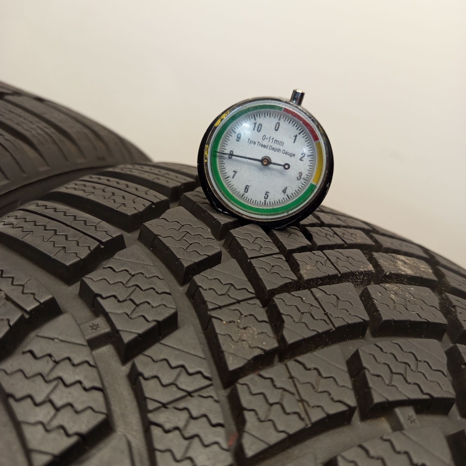 4x 235/45r18 Bridgestone LM005