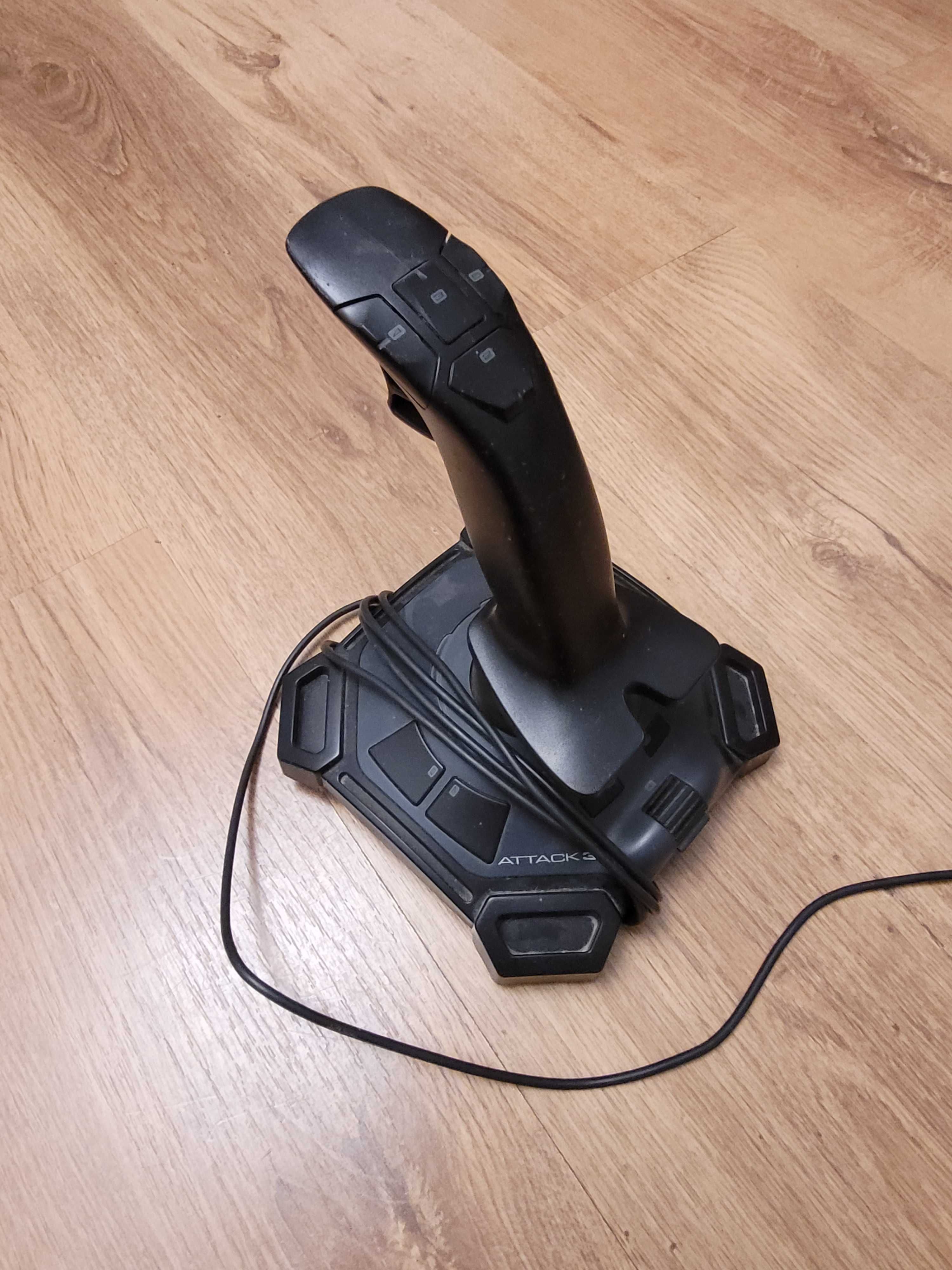 Joystick Logitech Attack 3