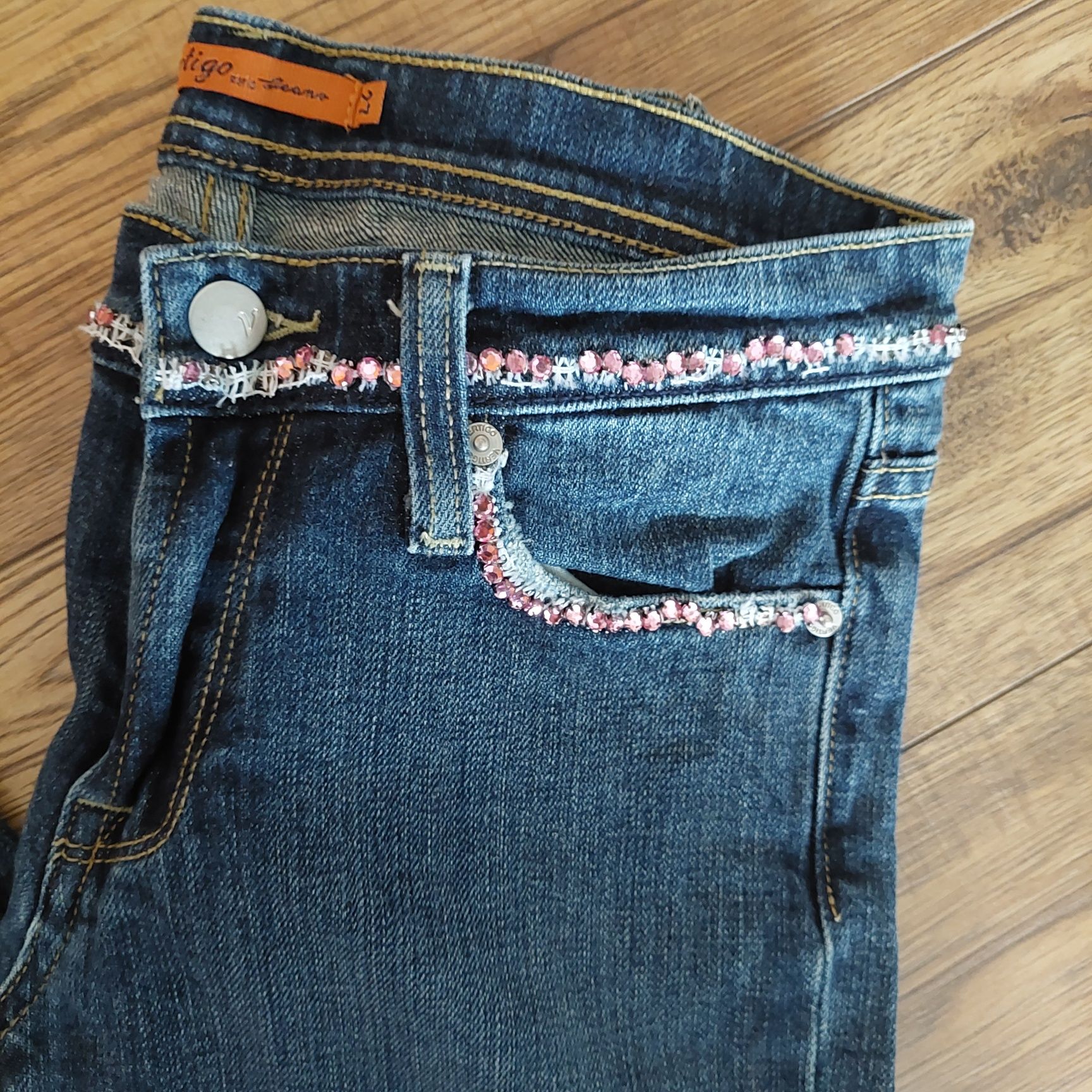 Spodnie damskie jeansowe dzwony cyrkoniami, S
