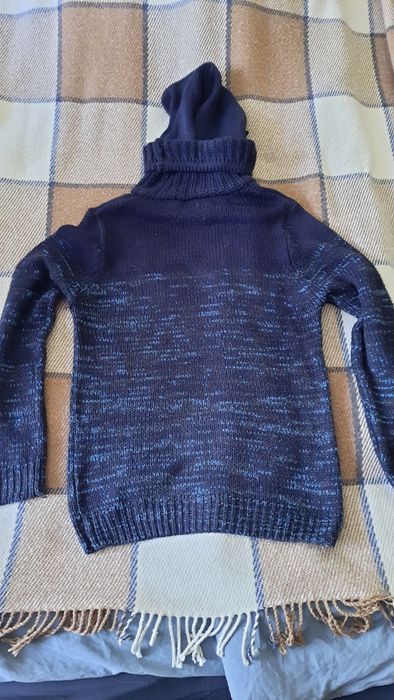 Светр (свитер) з капюшоном