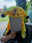Czapka Pikachu świecąca z ruchomymi uszami