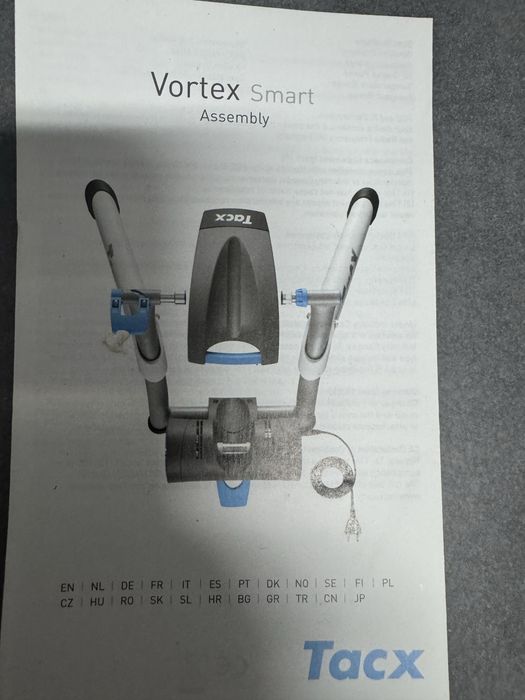 Rolo de ciclismo indoor tacx , com roda propria tacx, e tapete