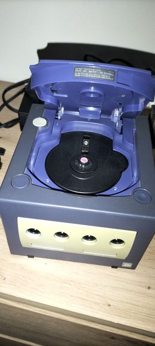 Gamecube + Gameboy Player + 2 comandos
