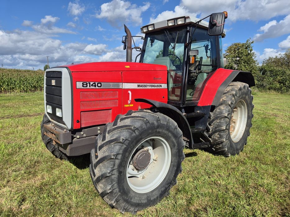 Massey Ferguson 8140