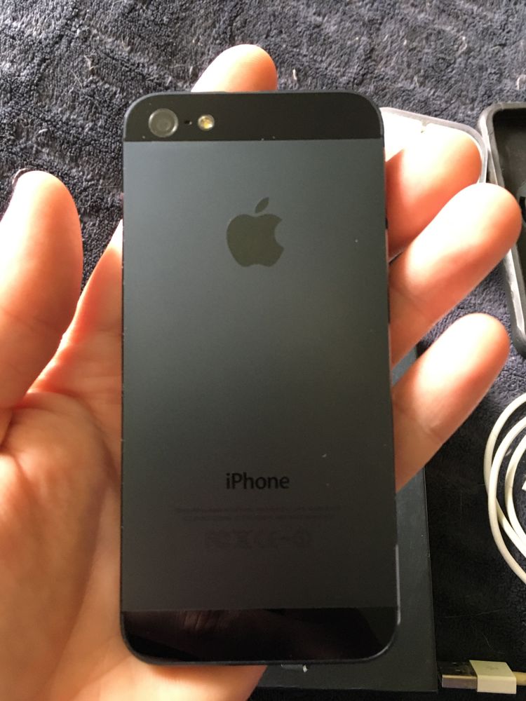 Apple 5-все в оригіналі