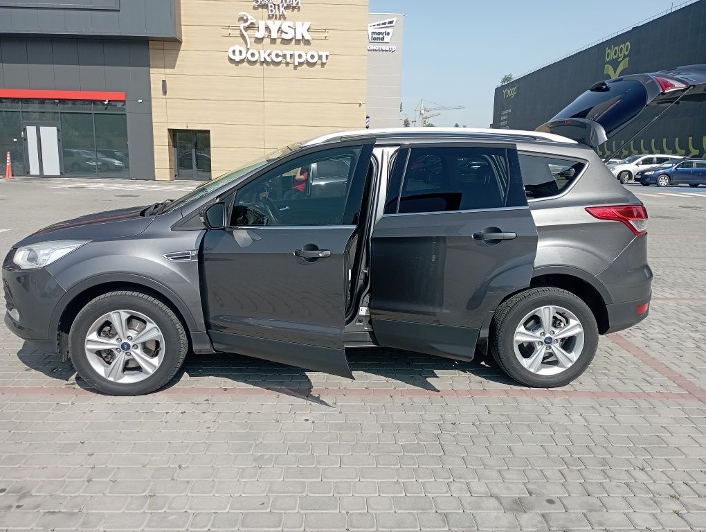 ТЕРМІНОВО Ford Kuga 19.06.2014 офіційна 2 л дизель автомат, 112 тис.км