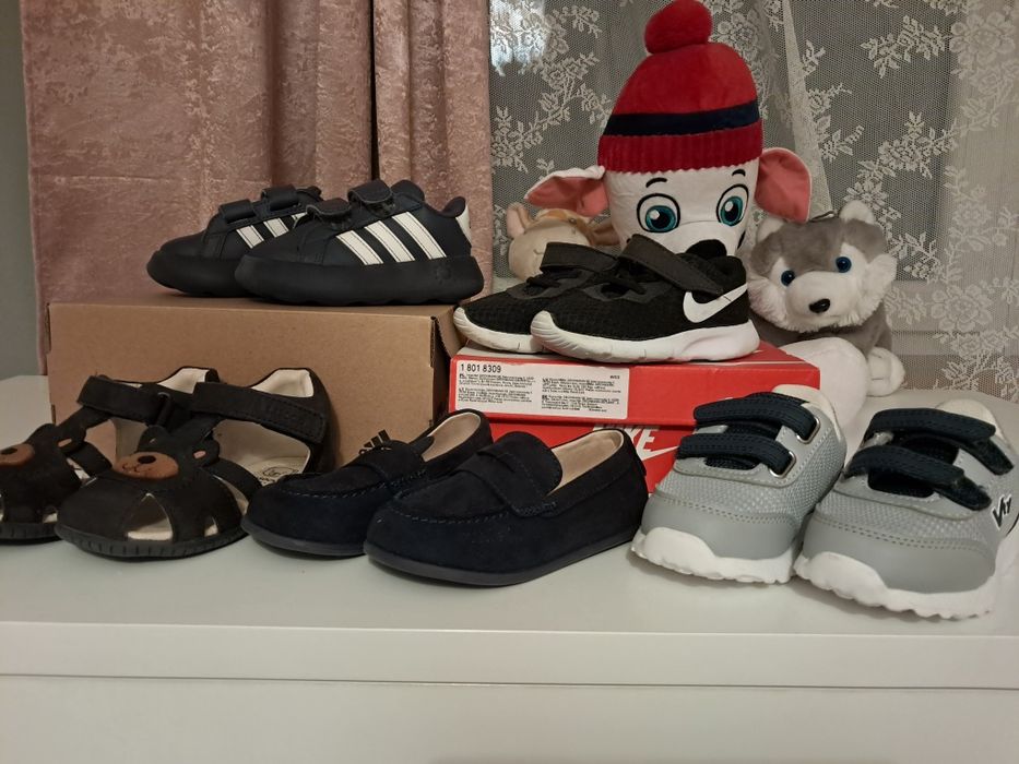 Buciki : adidasy, sandałki, mokasyny