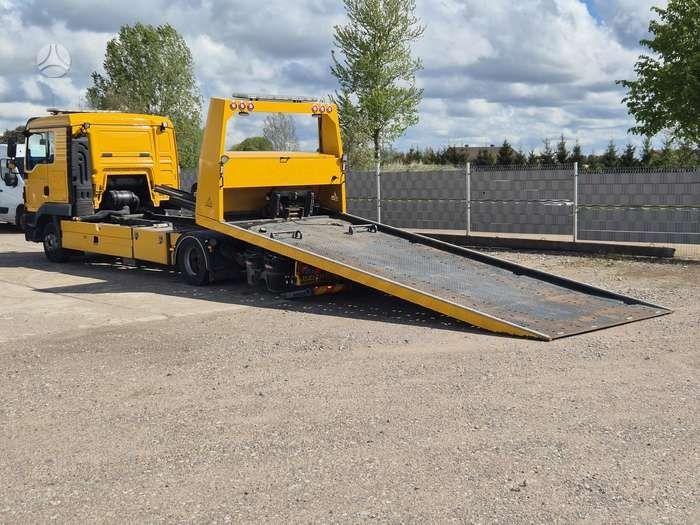 MAN POMOC 6 osob drogowa Falkom  12.250 Widly SPECJALNY