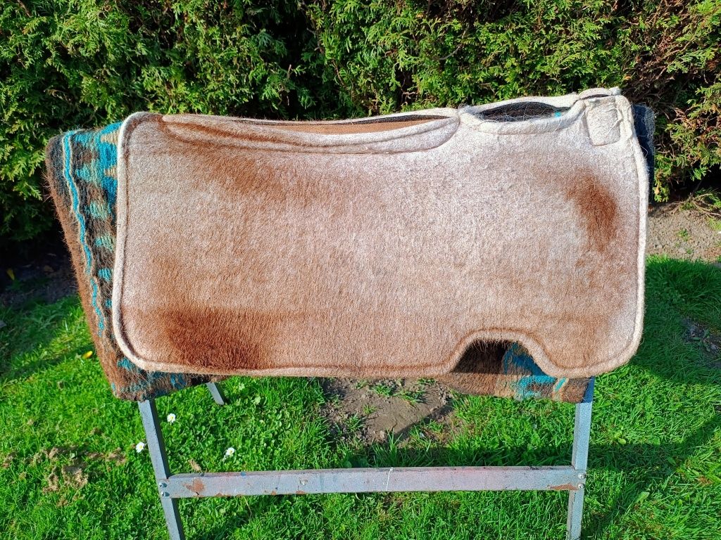 Pad Classic Equine 32" x 34"