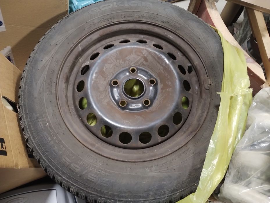 Opony zimowe Nokian WR D4 195/65R15 91T z felgami 2021