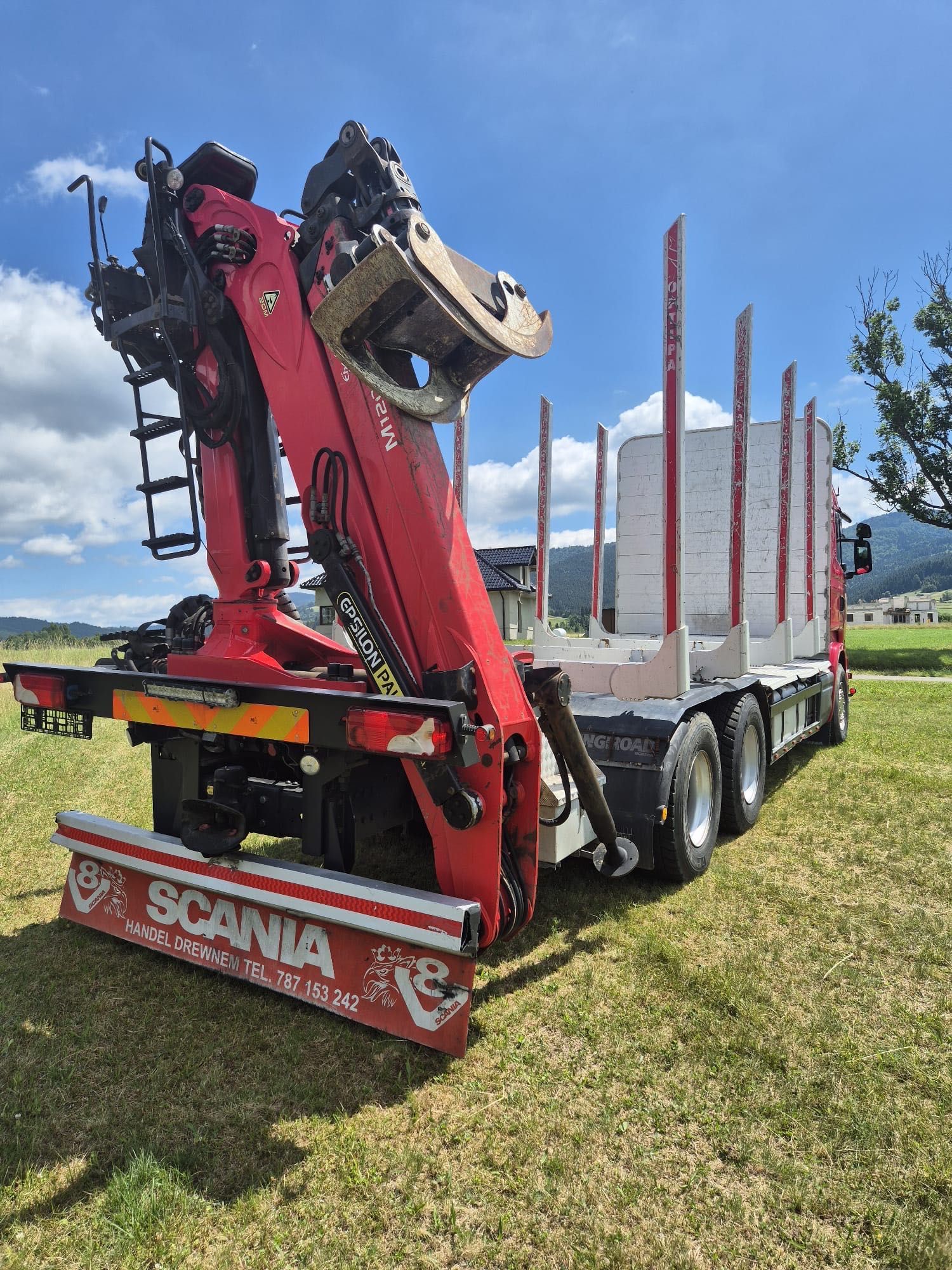 Scania R520 V8 6x4 do drewna lasu stosu kłody